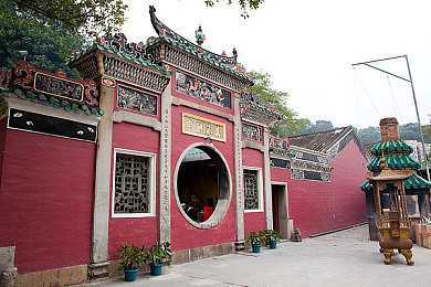十七岁韩国免费粤语:韩国免费游戏:粤语香港风,青春冒险等你来-1