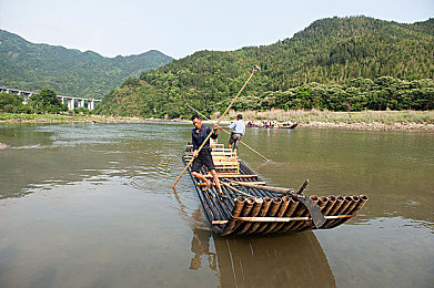 18禁免费:免费观影无门槛,平台审核严把关-1