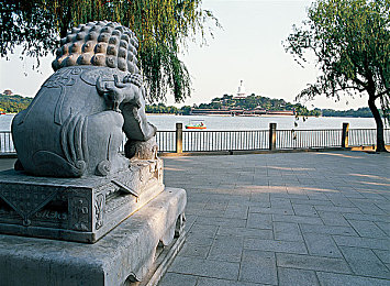 18禁免费:免费观影无门槛,平台审核严把关-2