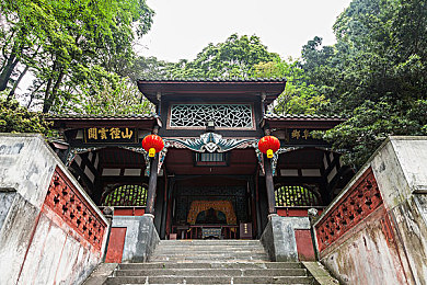 香蕉伸进桃子里:果园奇遇:水果大融合,新游戏《奇趣果园》来袭-3