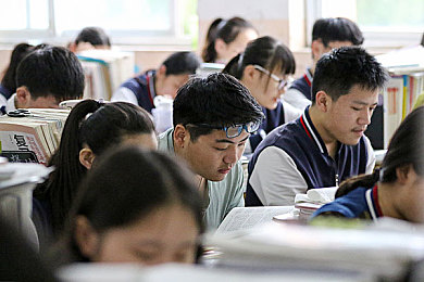 FUCKGay 无套视频:视频风波引深思,性健康教育刻不容缓-4